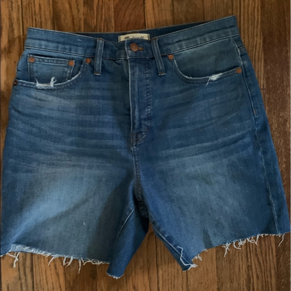 Madewell mid length high rise shorts